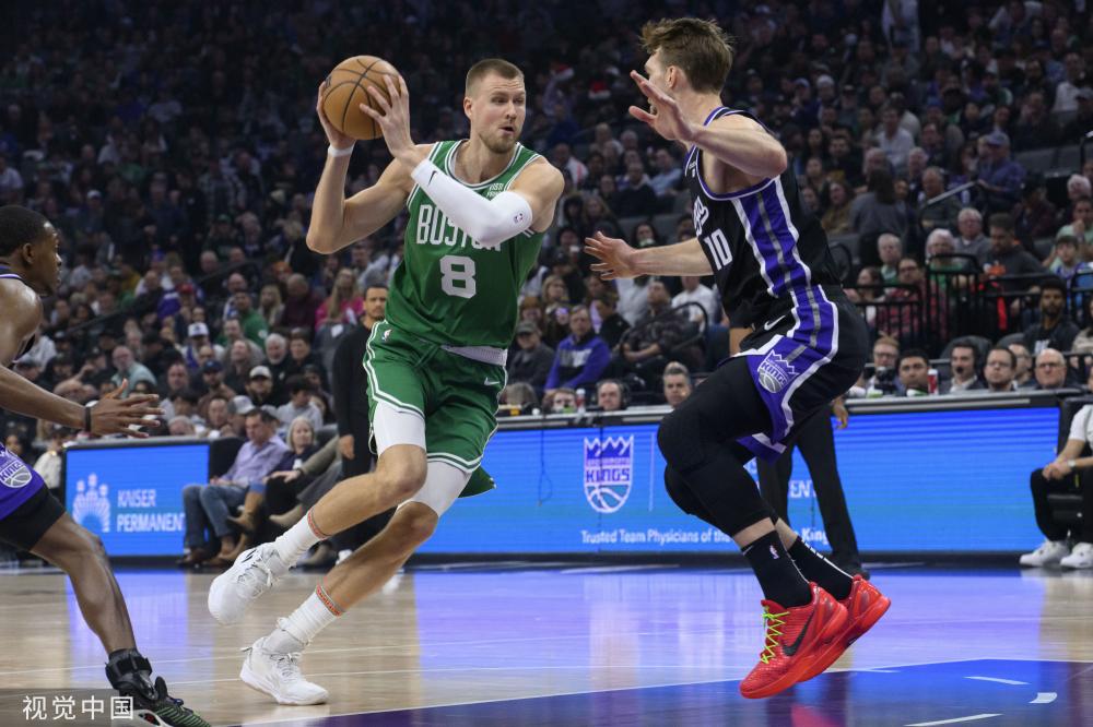 也向其他球 也向其他球